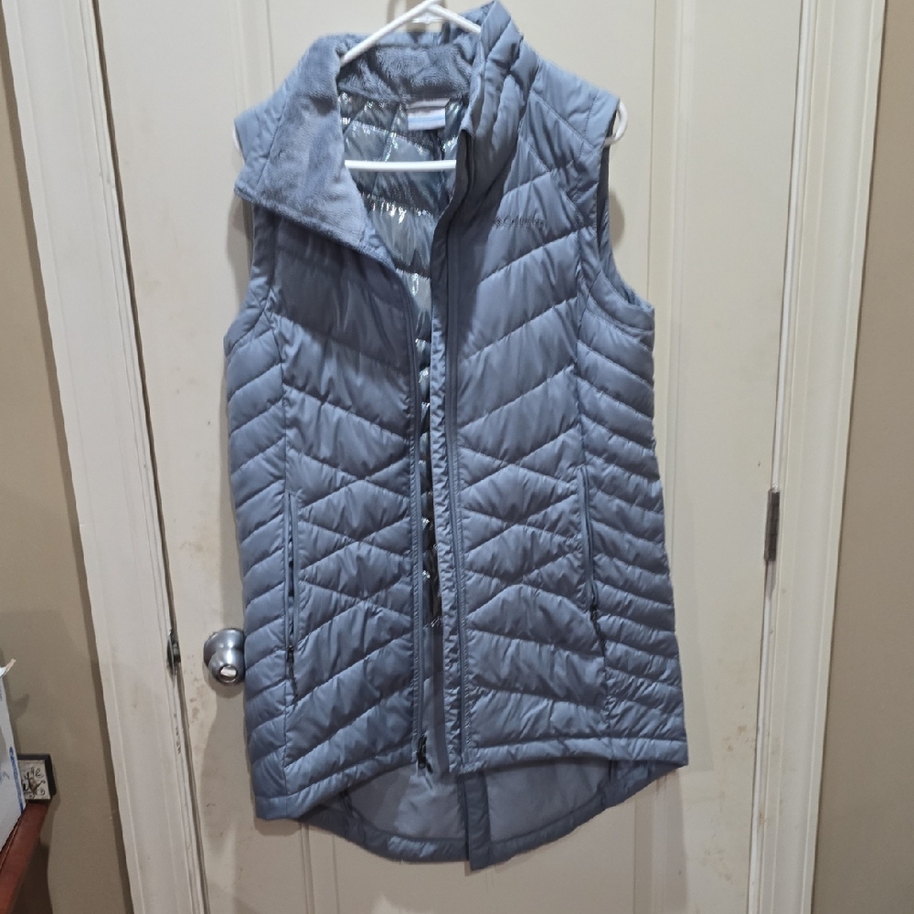 Columbia Shimmering Gray Quilted Vest